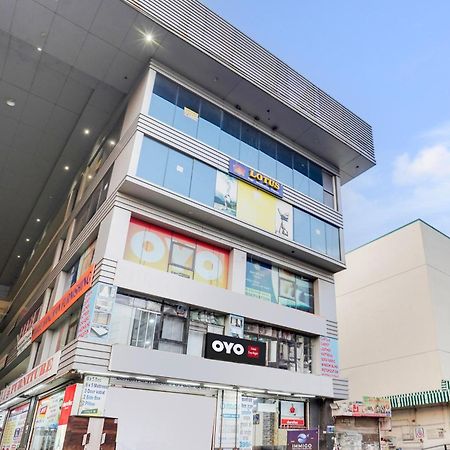 Hotel O Day Night Rooms Surat Ngoại thất bức ảnh